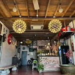 Rock Wood Hotel